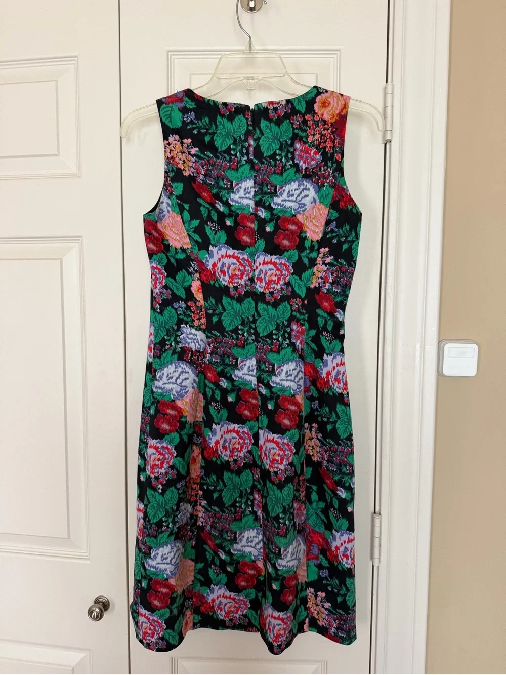 Black Floral Sleeveless Sheath Dress